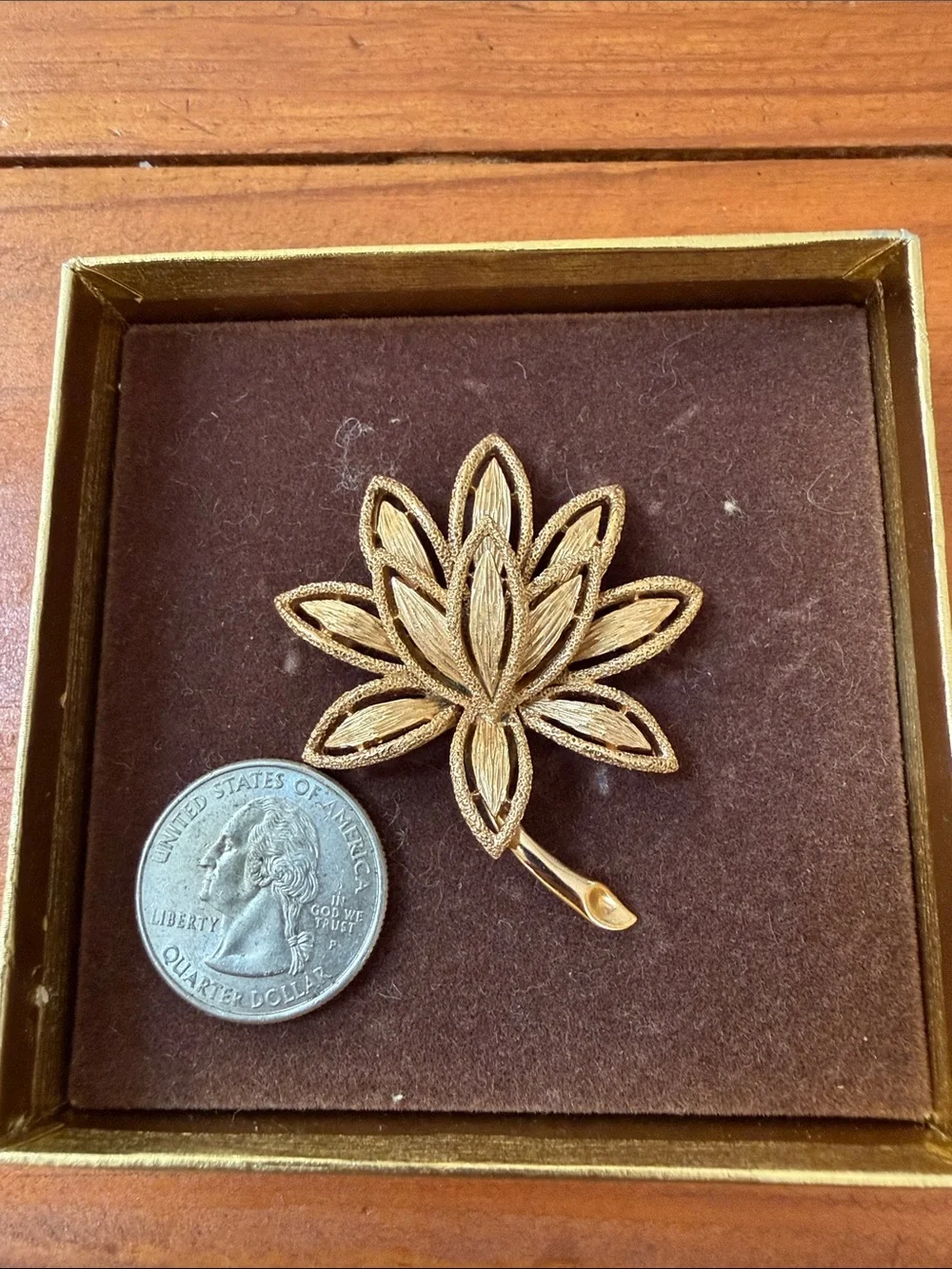 Vintage 1971 Avon Lotus Flower Gold Leaf Brooch